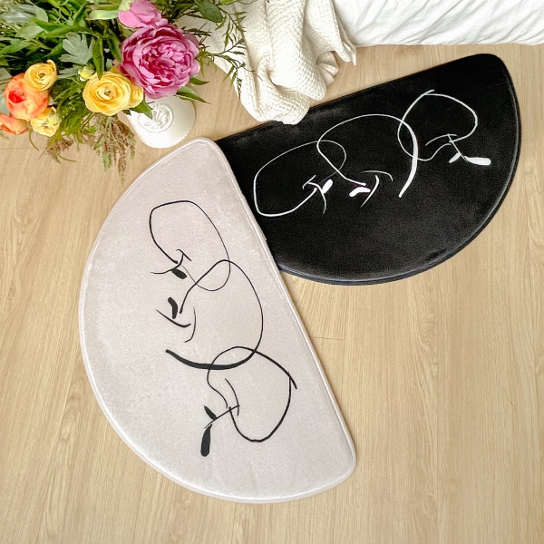 폭신한 극세사 반달 하프문 발매트 모노톤 애플 (2colors)