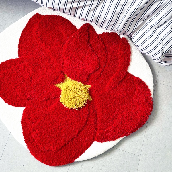 카멜리아 터프티드 원형 디자인 러그_홍동백